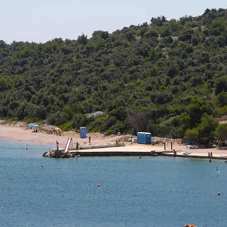 Jezera 5120b Apartamento Tisno